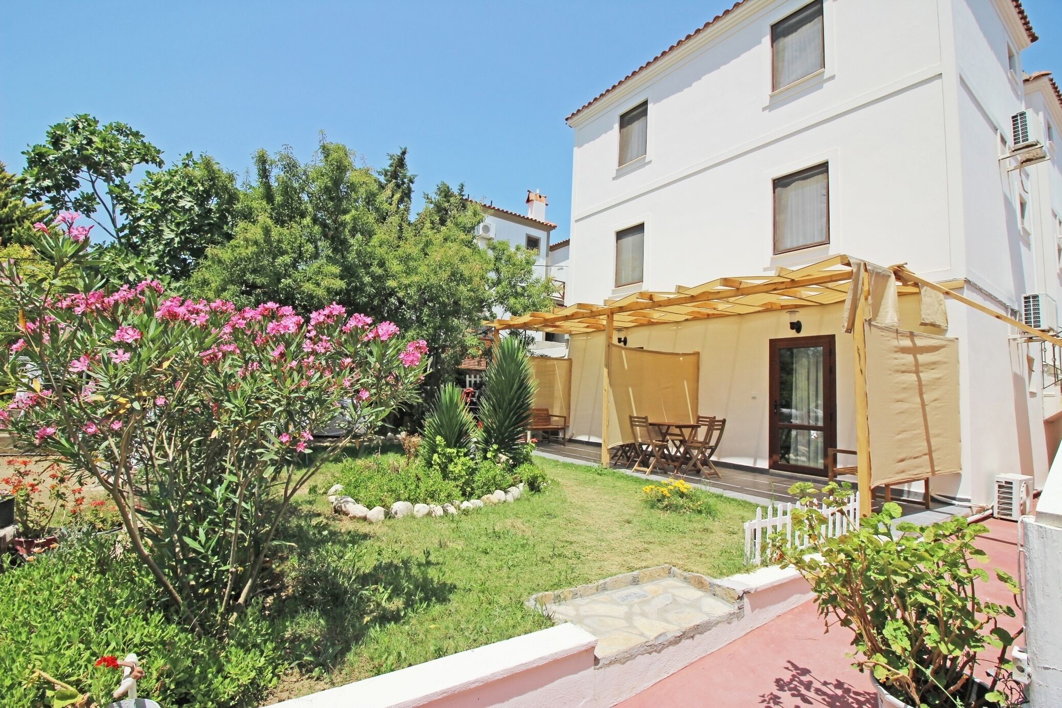 Room, Garden View, Ground Floor | Minibar, free WiFi, bed sheets