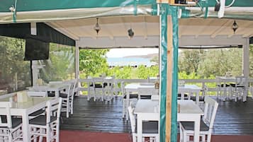 Tägliches inbegriffenes Frühstücksbuffet