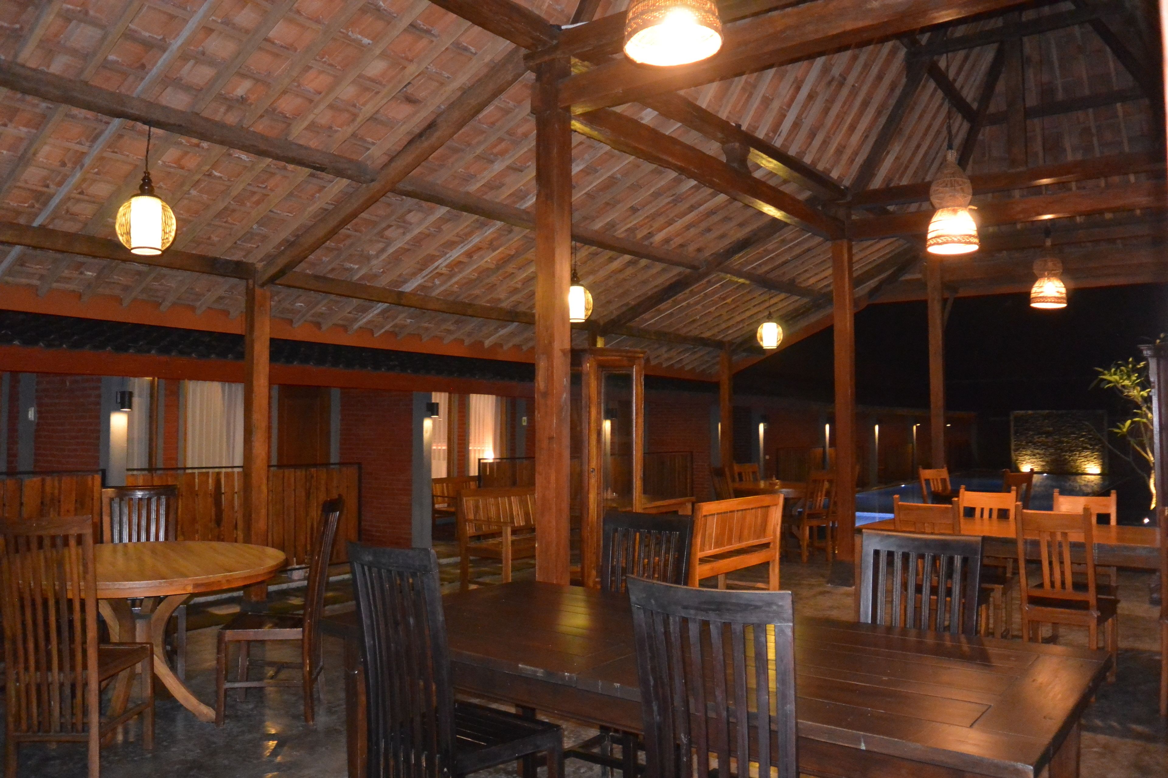 breakfast, lunch, dinner served; indonesian cuisine