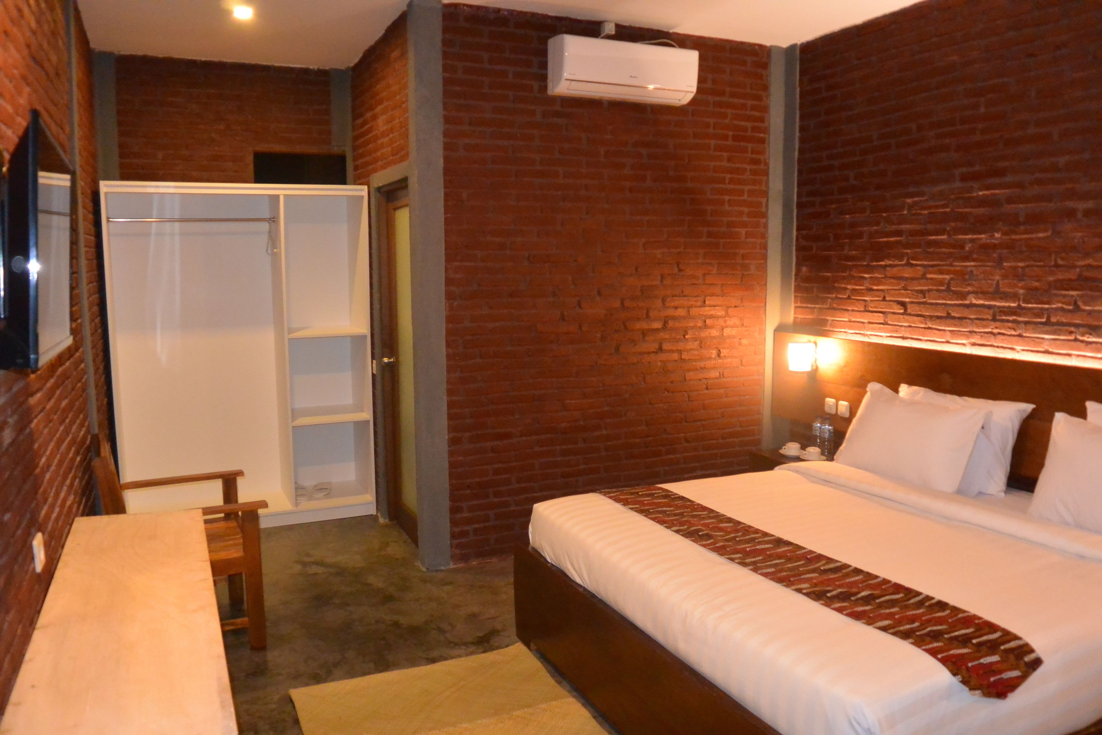 superior double room | in-room safe, desk, soundproofing, rollaway beds