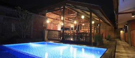 Piscina externa