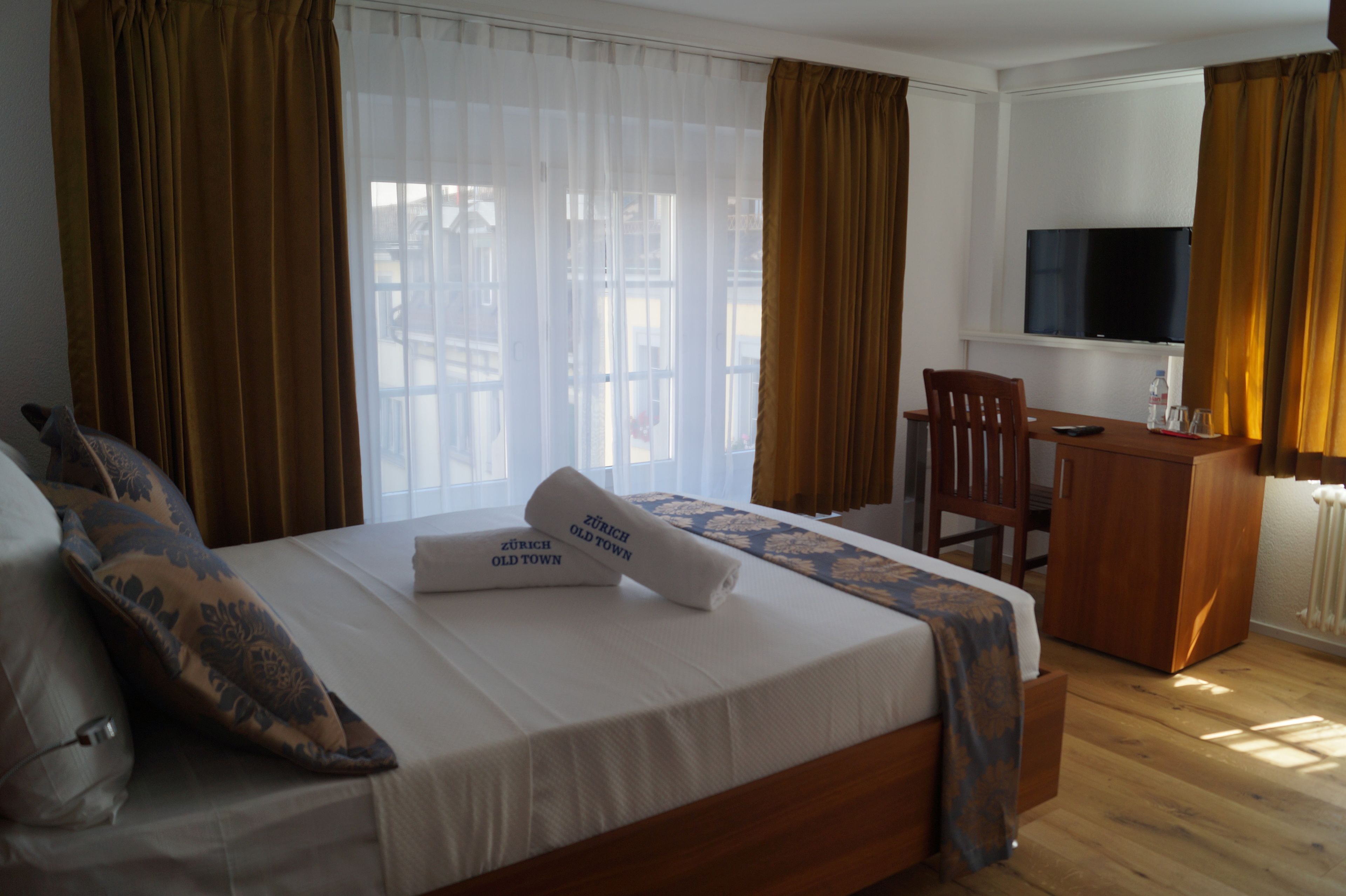Double Room | Premium bedding, down comforters, minibar, desk