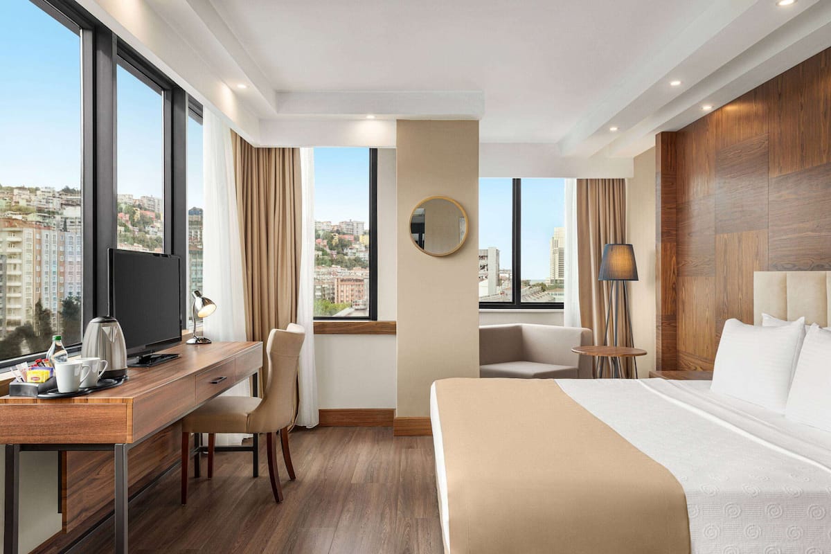 Premium bedding, minibar, in-room safe, desk
