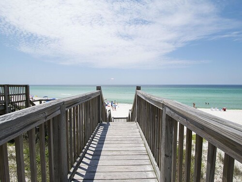 La Valencia Villa By Panhandle Getaways