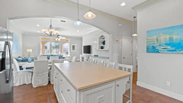 LaValencia 133 - Ballyhoo | Private kitchen