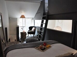 Appartement, salle de bains attenante (2ème étage)