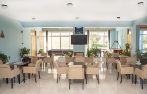 Lobby sitting area - Oasis Tigaki (Kos)