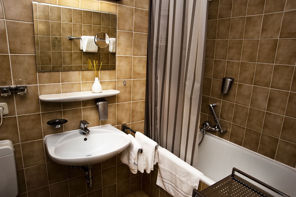 apartment | bathroom | free toiletries, hair dryer, towels