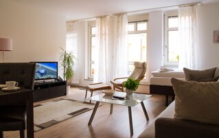 Apartment | Living area | Flat-screen TV
