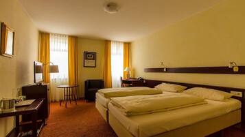 Classic Double Room | 1 bedroom, minibar, in-room safe, desk