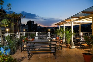 Wine bar - Hotel Outfitter Nepal (Kathmandu)
