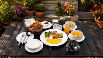 Daily English breakfast for a fee
