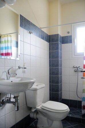 Apartment, 1 Bedroom, Sea View | Bathroom sink