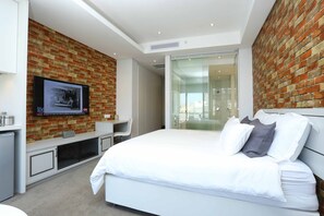 Luxury Studio, City View