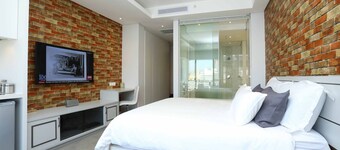 Sandton Skye Unit 702