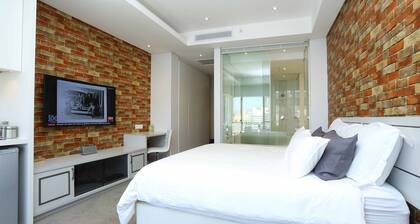 Sandton Skye Unit 702