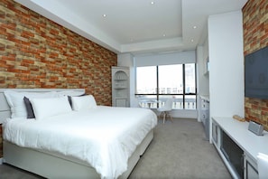Luxury Studio, City View
