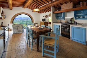 Duplex (Girasole) | Cuisine privée | Réfrigérateur grande capacité avec congélateur, four à micro-ondes