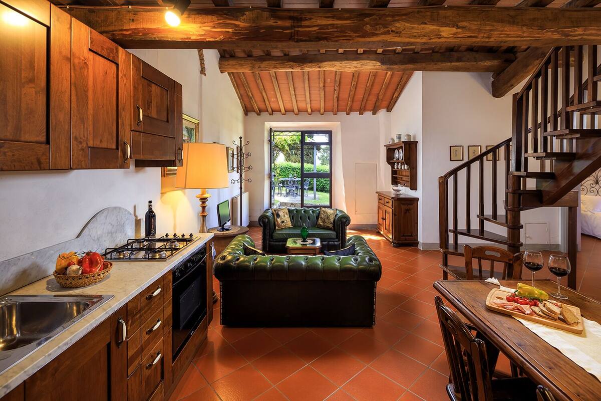 Apartment, 2 Bedrooms (Querce 2) | Living room | LED TV