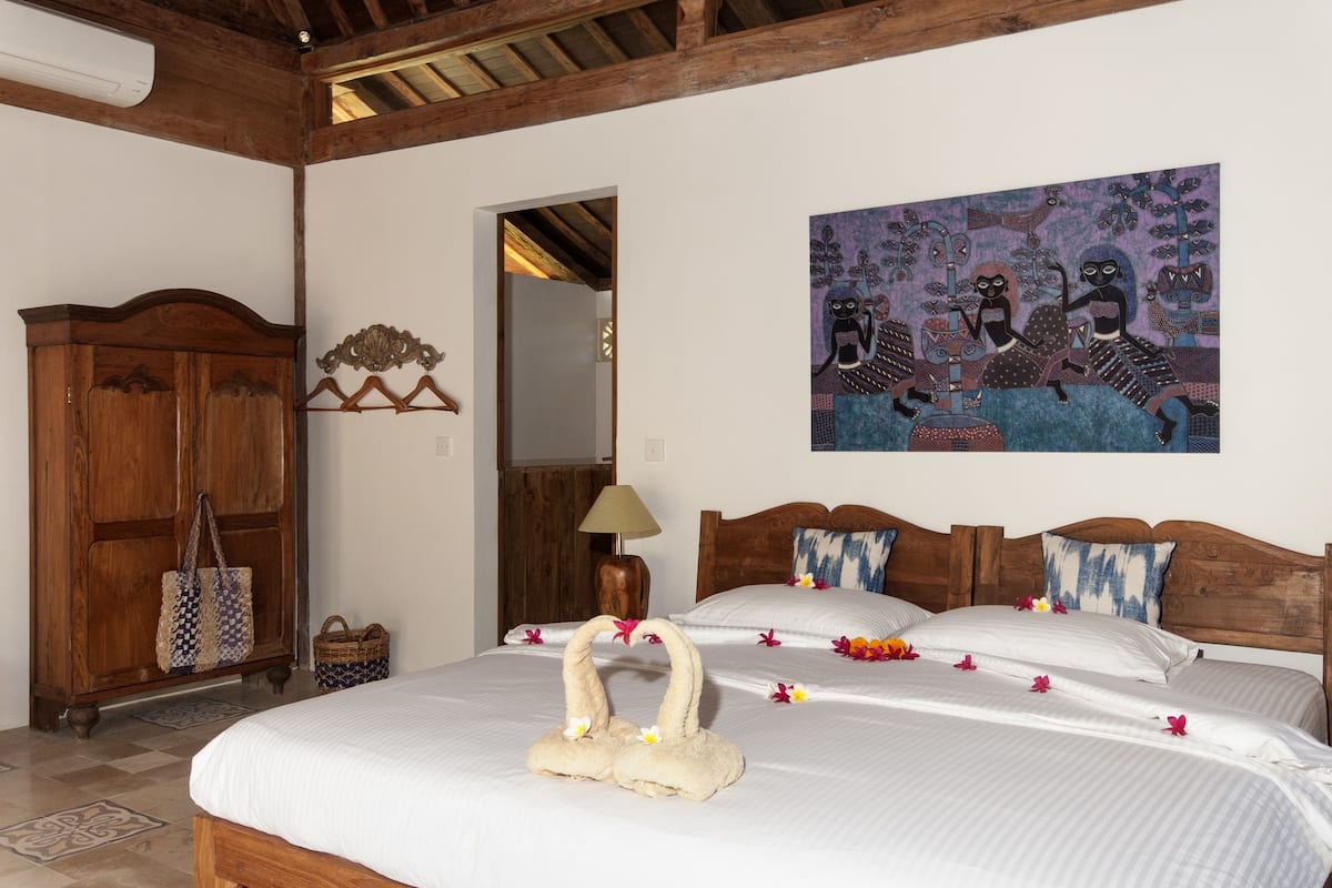 Premium Double Room, Balcony, Mountain View | Premium bedding, in-room safe, individually decorated