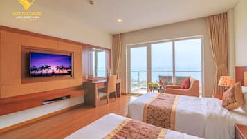 Chambre Supérieure avec lits jumeaux, vue océan | Minibar, coffres-forts dans les chambres, bureau, rideaux occultants