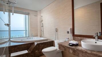 Premier-Suite, 1Â King-Bett, Meerblick | Badezimmer