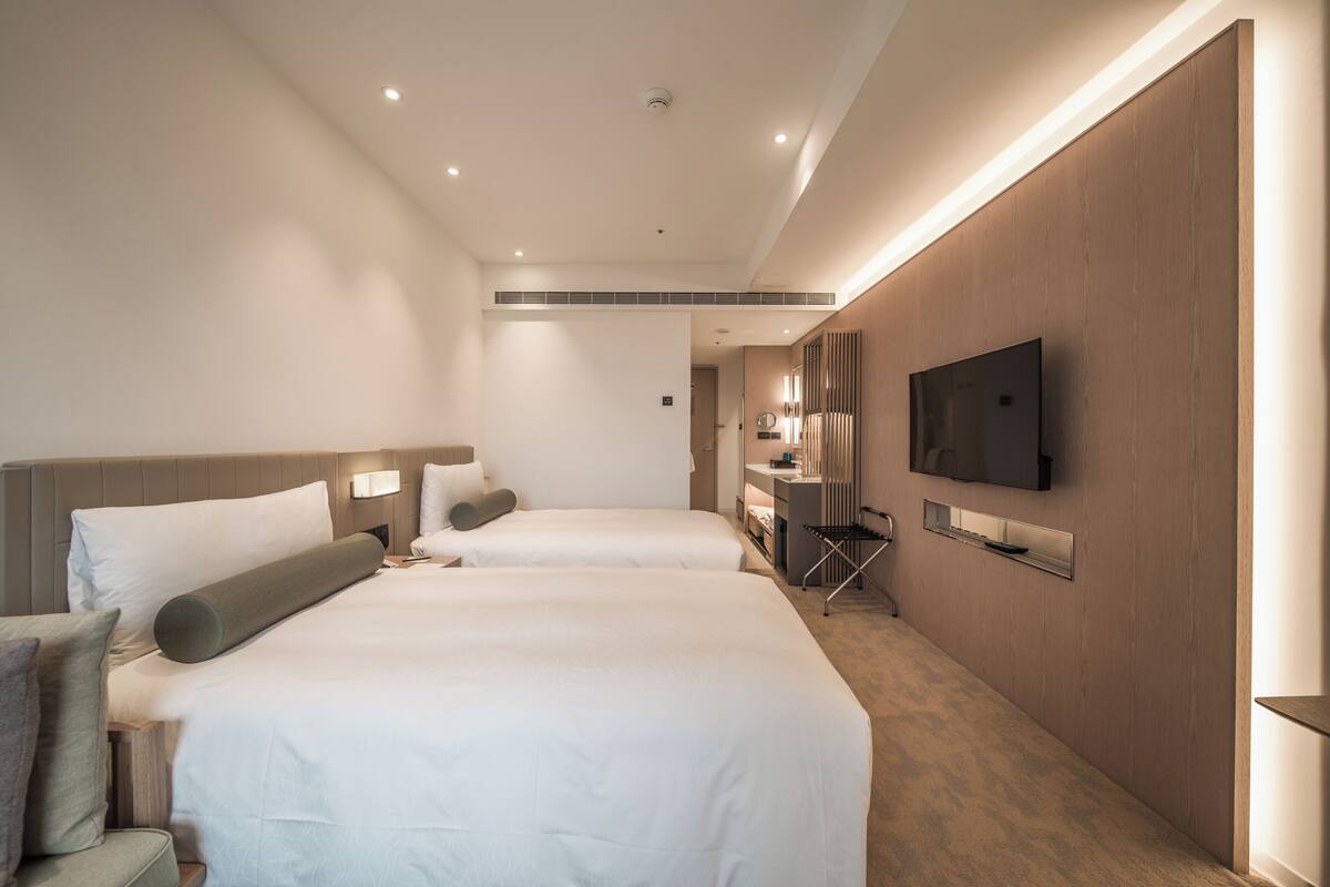 In-room safe, blackout curtains, soundproofing, free cots/infant beds