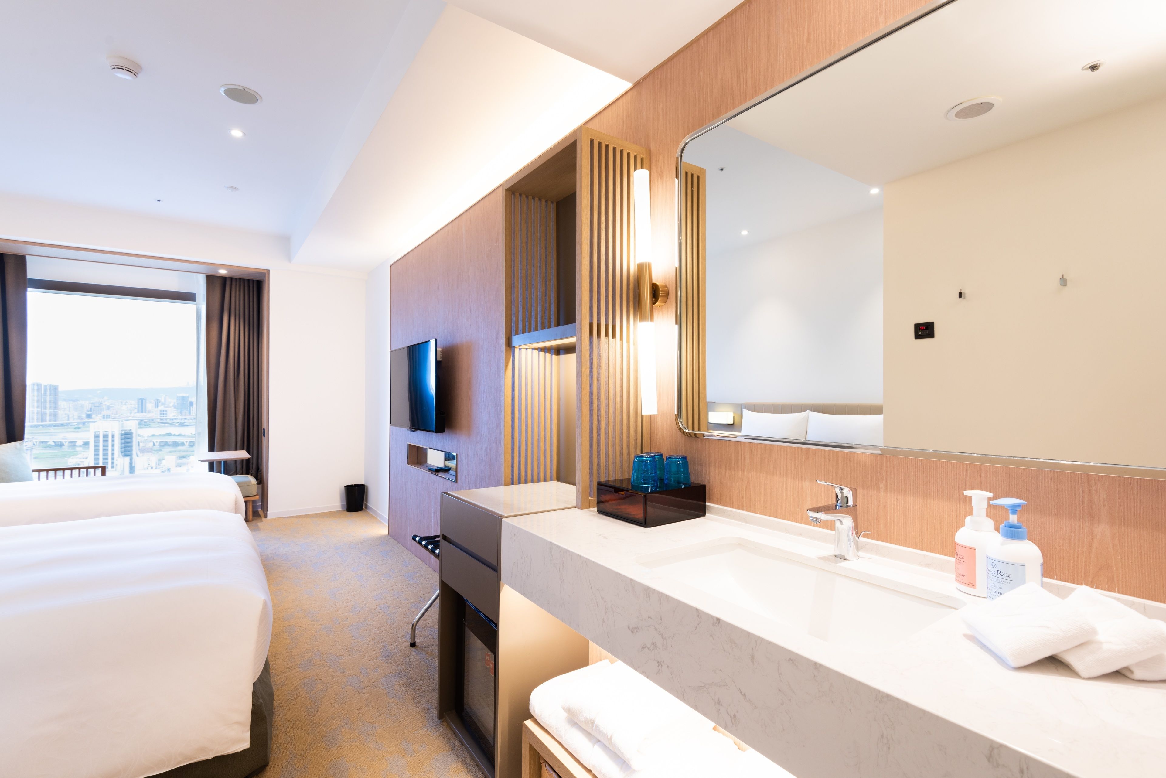 family room, multiple beds | 1 bedroom, in-room safe, blackout curtains, soundproofing