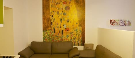 Apartemen Klasik, 1 kamar tidur, dapur | Ruang keluarga | TV layar datar