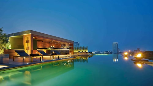 Anantara Chiang Mai Serviced Suites 