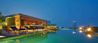 Anantara Chiang Mai Serviced Suites 