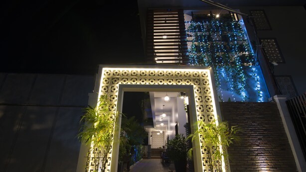 Pintu masuk properti