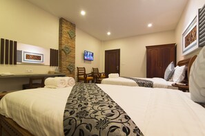 Deluxe-Zweibettzimmer | Hochwertige Bettwaren, Minibar, Zimmersafe, Schreibtisch