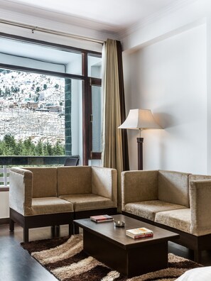 Premium Double Room | Living area