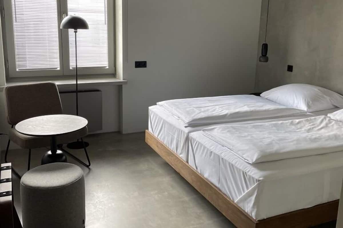 Sängtillbehör av högsta kvalitet, strykjärn/strykbräda och gratis wi-fi