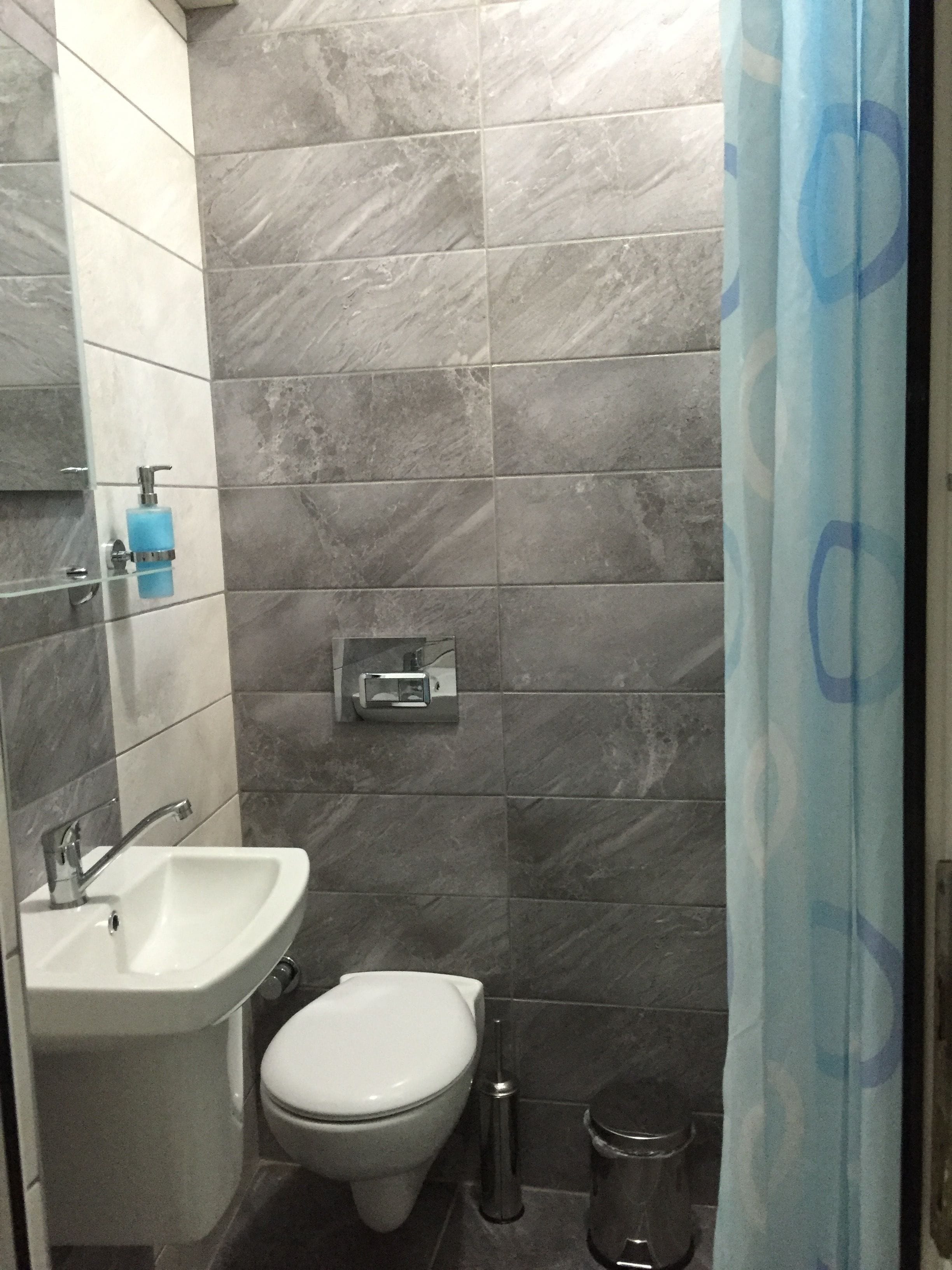 double room | bathroom | shower, free toiletries, hair dryer, slippers