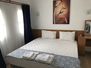 Double Room | Premium bedding, blackout drapes, iron/ironing board, free WiFi