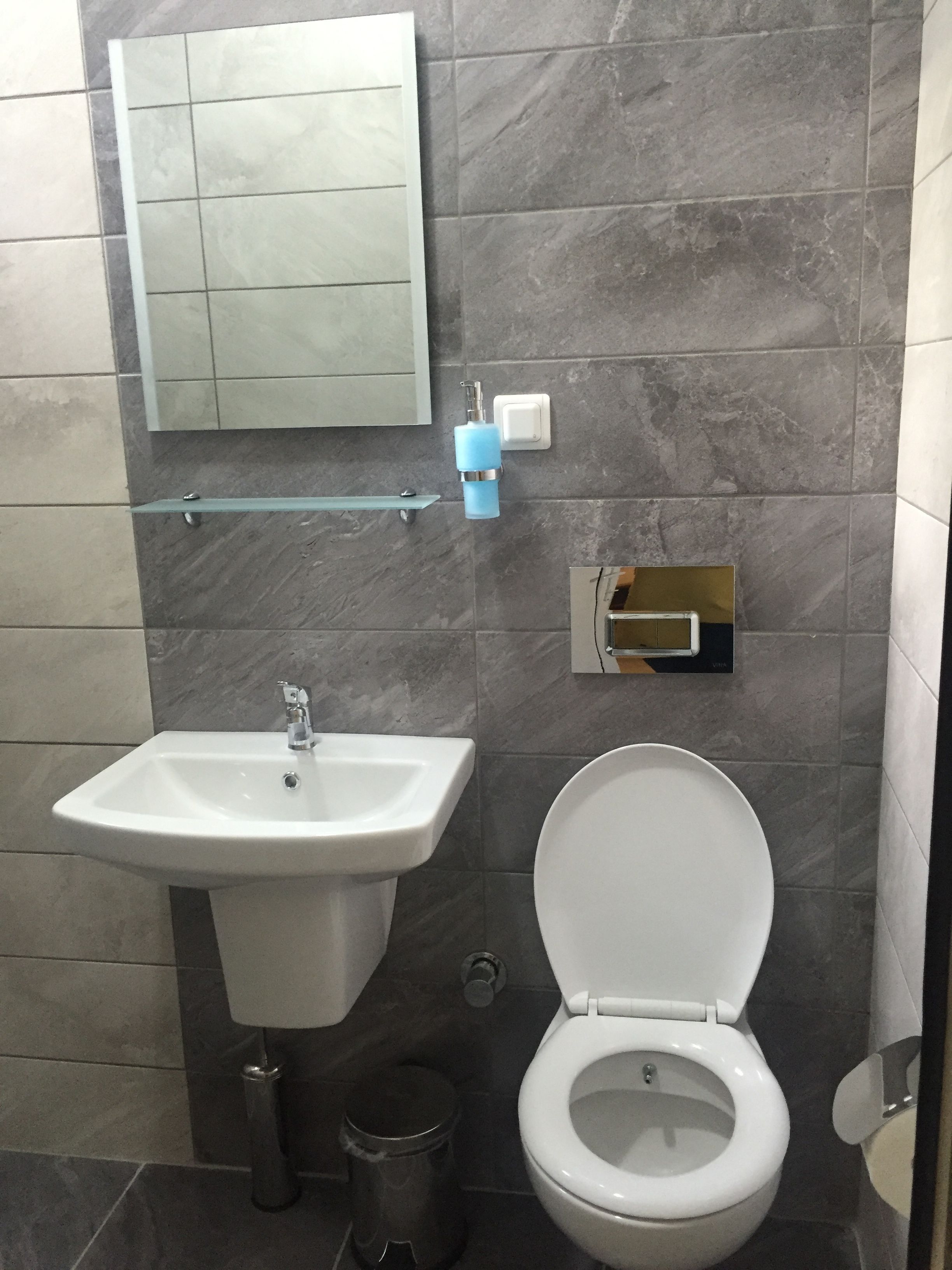 single room | bathroom | shower, free toiletries, hair dryer, slippers
