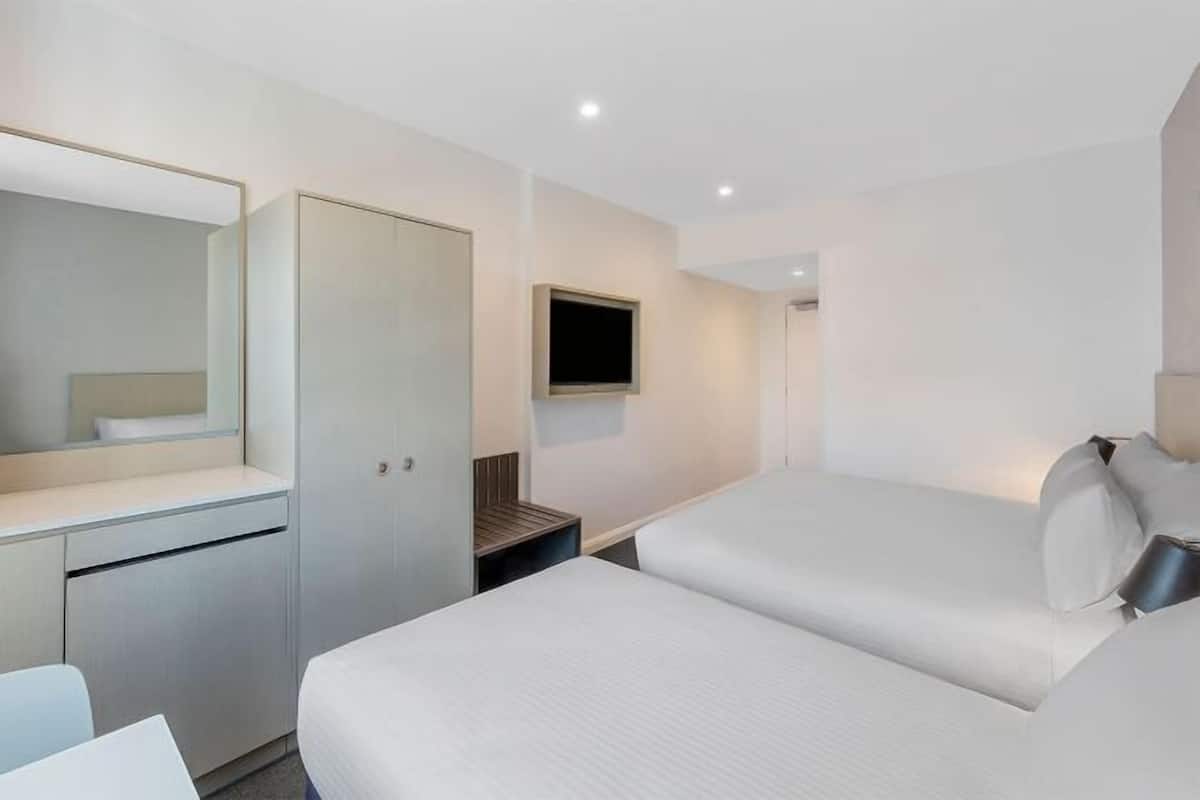 In-room safe, laptop workspace, blackout curtains, soundproofing