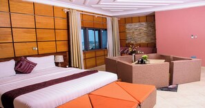 Minibar, bureau, rideaux occultants, chambres insonorisées