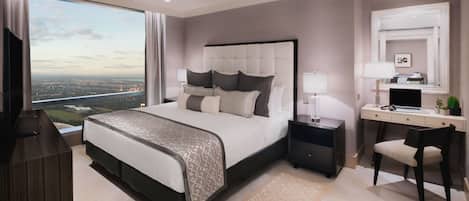 1 bedroom, premium bedding, in-room safe, desk