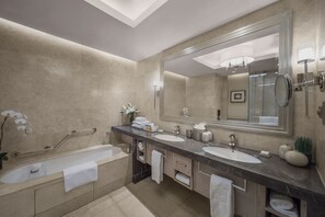 Separate tub and shower, deep soaking tub, designer toiletries - Shangri-La Residences at the Fort, Manila (Taguig)