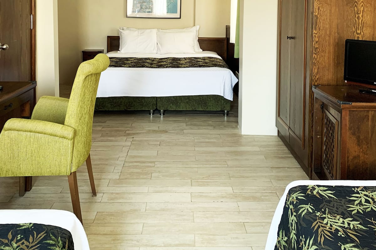 Quadrupla Deluxe | 1 camera, biancheria da letto di alta qualità, minibar