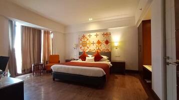 Premium bedding, minibar, in-room safe, desk