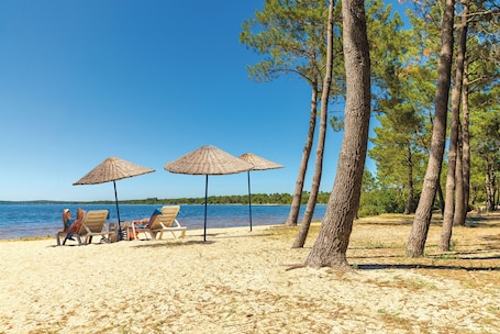 Spiaggia privata. Azureva Lacanau