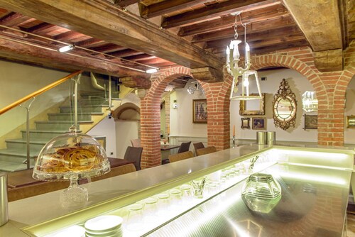 N°15 Santori Luxury Hotel