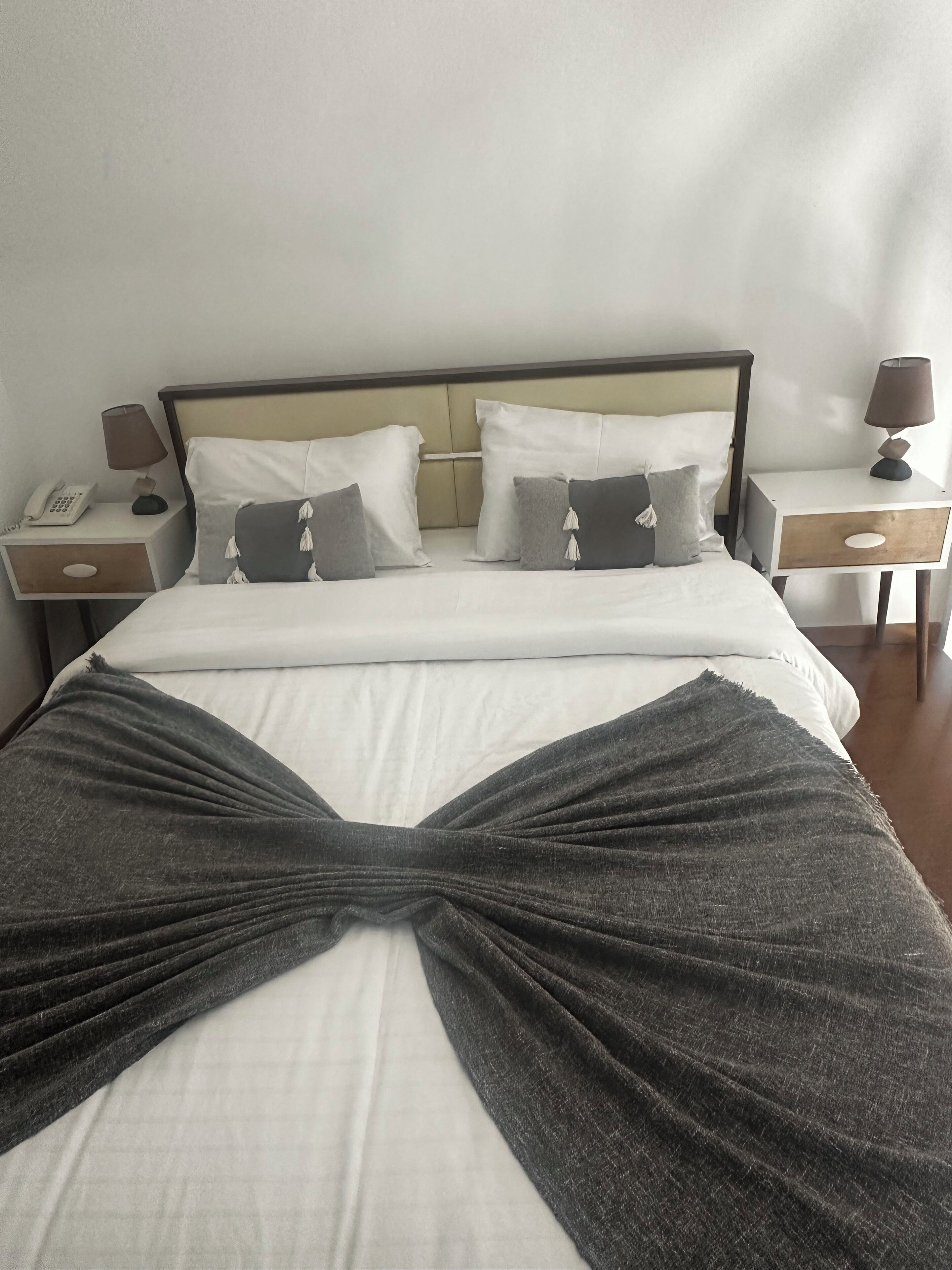 Caja de seguridad en la habitación y decoración personalizada 