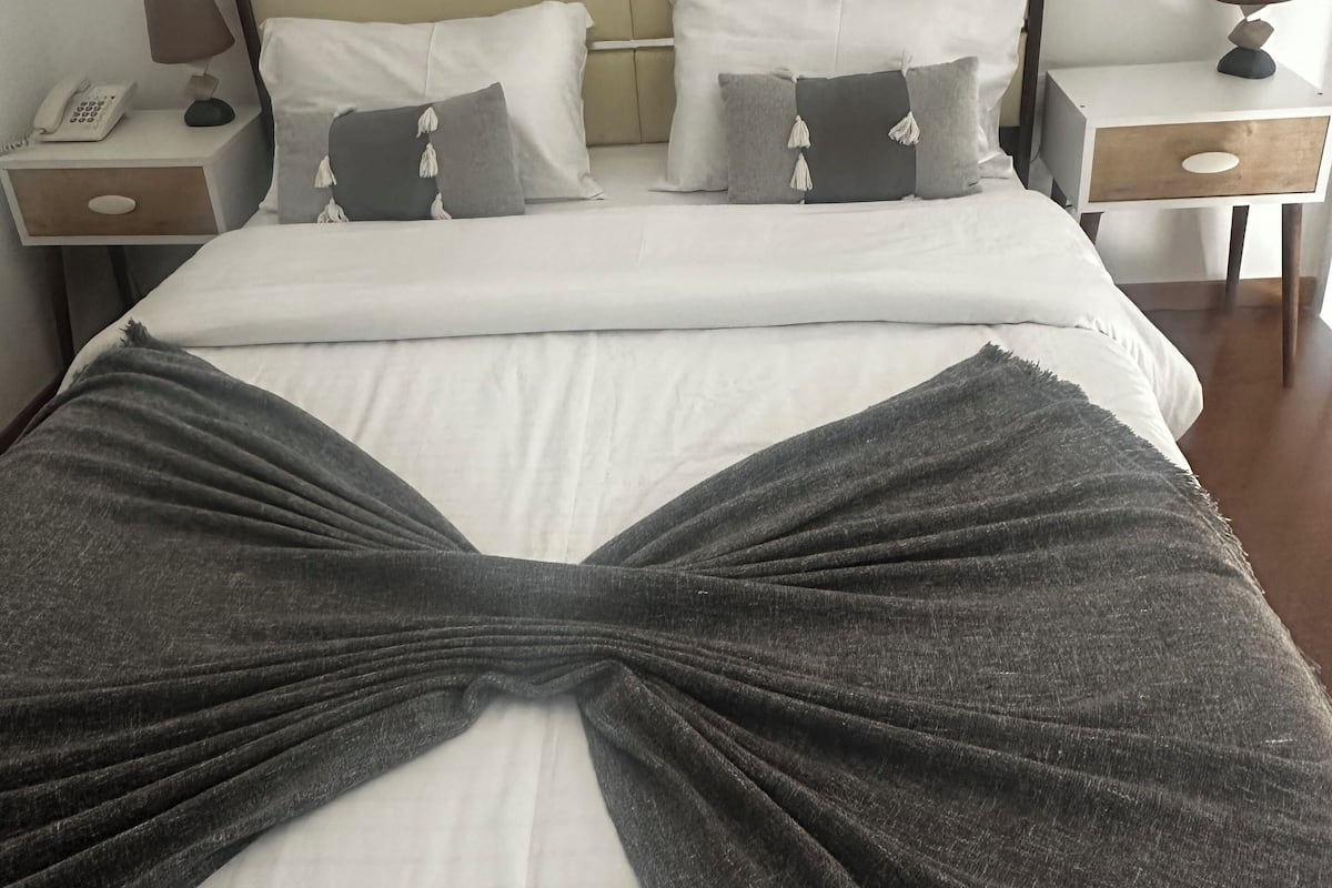 Caja de seguridad en la habitación y decoración personalizada