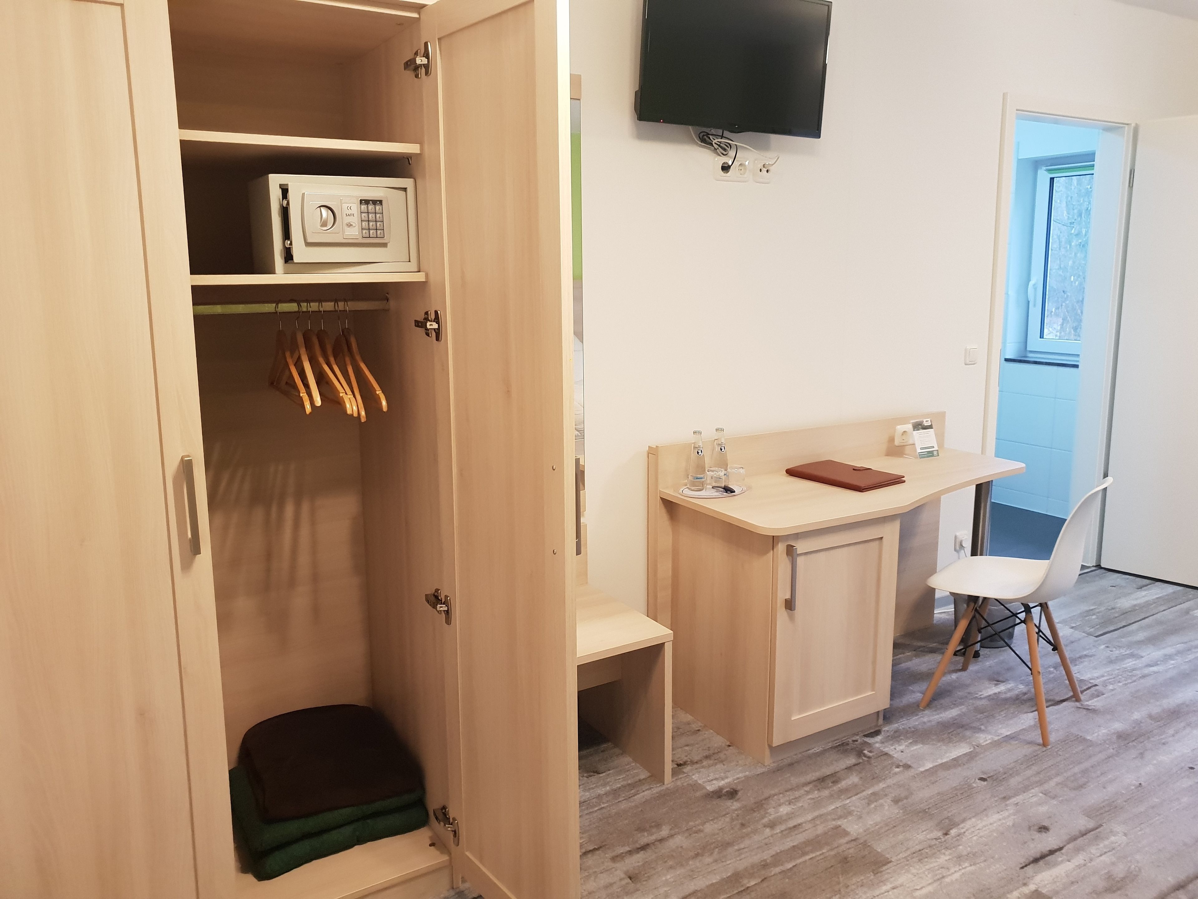 down duvets, in-room safe, desk, blackout curtains