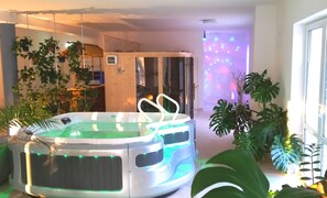 Pool - Neue Mühle Hotel und Restaurant (Brandenburg an der Havel)